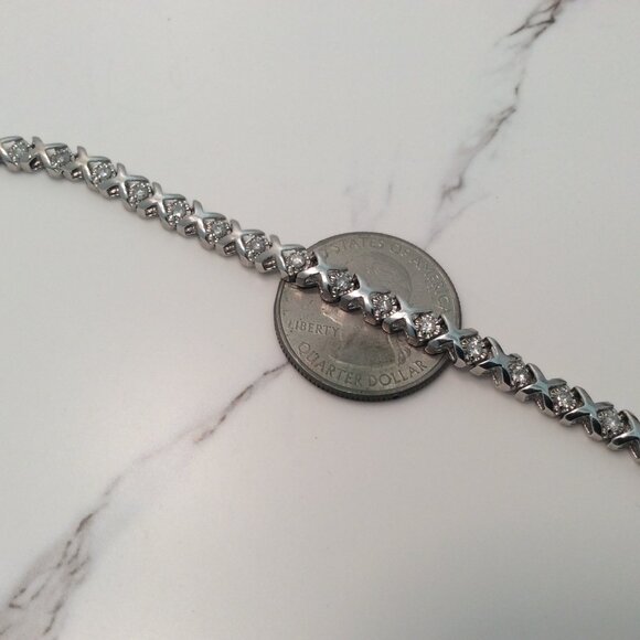 Lady's 10k WHITE Solid Real Gold Diamond XO Hearts and Kisses Bracelet 7.5g - Picture 3 of 8